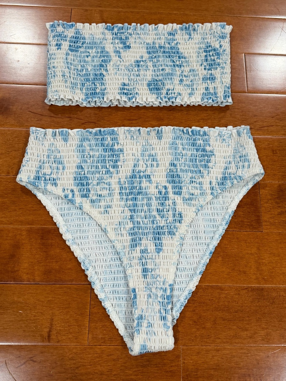 Reformation White & Blue Floral Smocked Strapless Ventura Bikini Swimsuit Top M